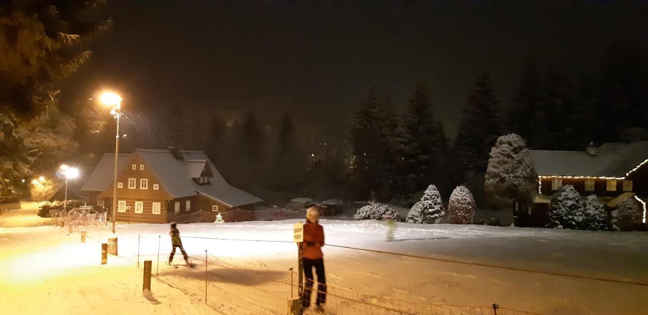 Harrachov Resident Apartments "Terrace & Chill" - High Speed Wifi, Smart Tv, Netflix, Disney Plus 외부 사진