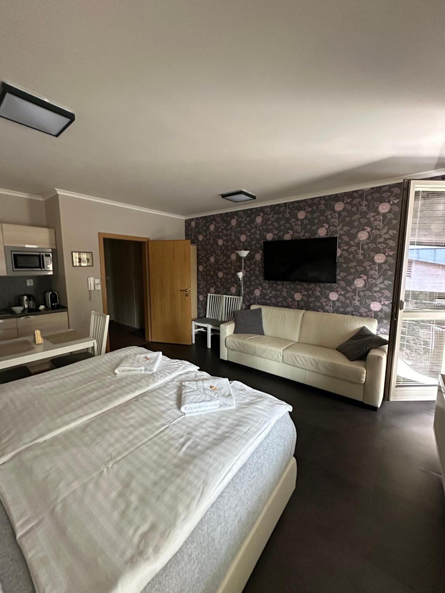 Harrachov Resident Apartments "Terrace & Chill" - High Speed Wifi, Smart Tv, Netflix, Disney Plus 외부 사진